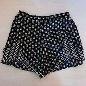 Target women’s size Small shorts black and white